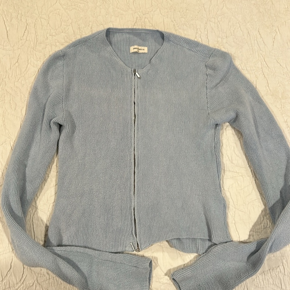 James Street Co Val Ribbed Top, light blue size small